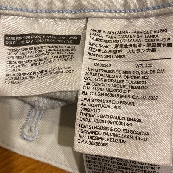 Levi’s xl light blue denim jacket - Picture 4 of 7